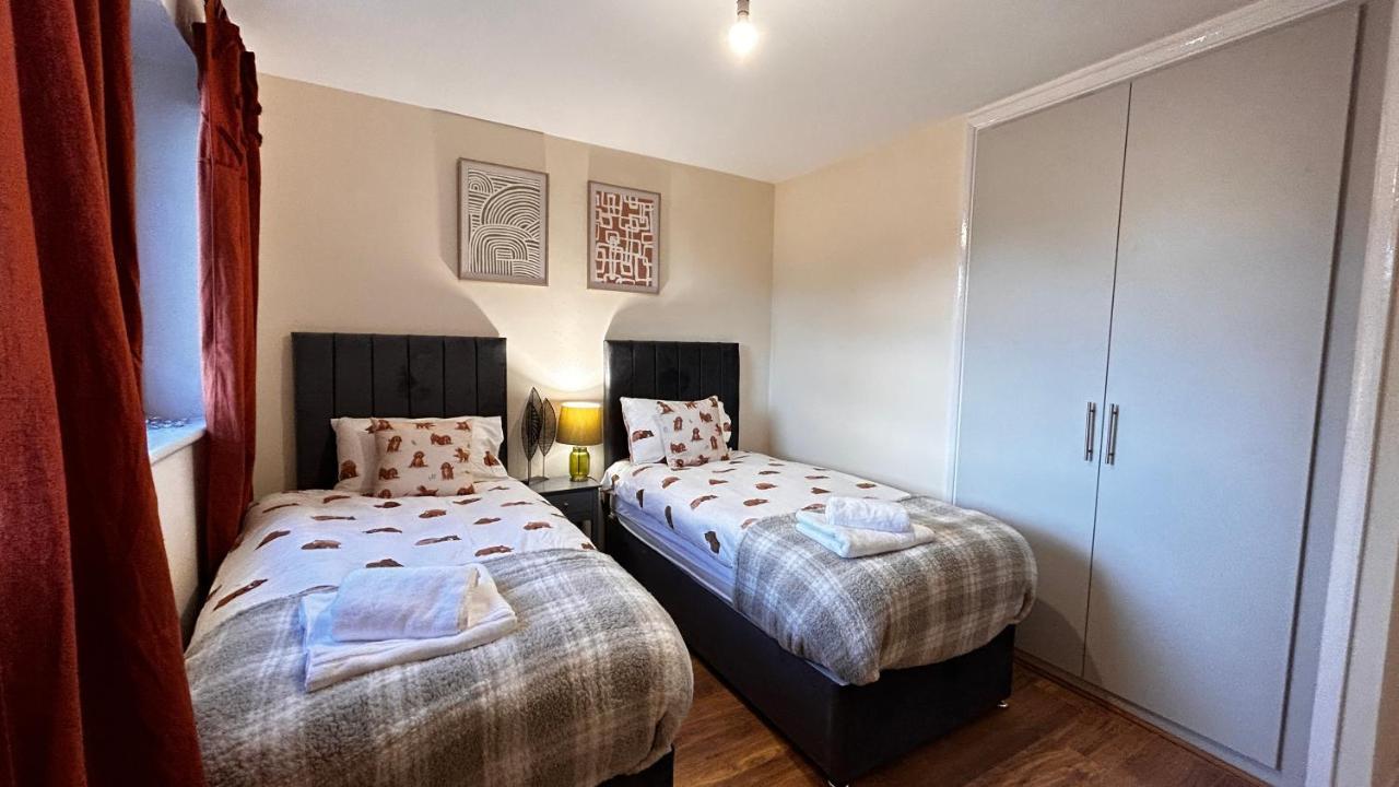 Cozy 2 Bedroom Close To Town Centre Woking