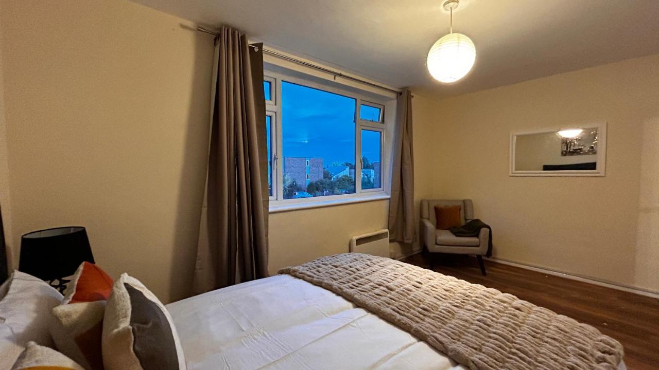 Apartment Cozy 2 Bedroom Close To Town Centre *